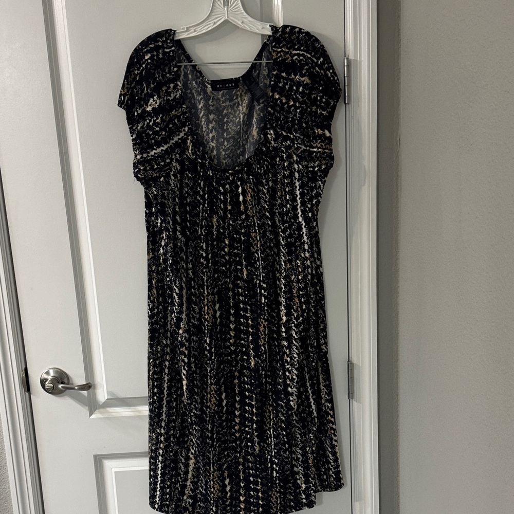 Axcess Black and Cream Midi Dress